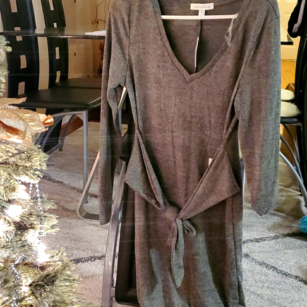 Brand new dresses, there are two for 15$